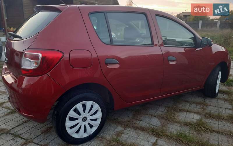 Renault Sandero 2014