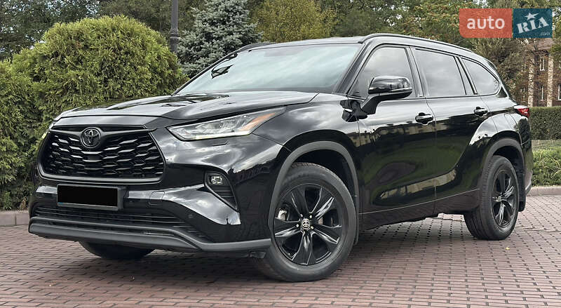 Toyota Highlander 2020