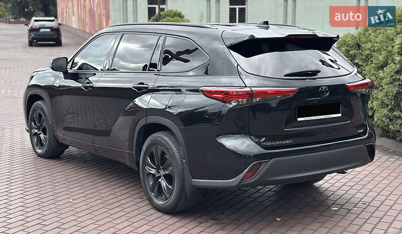 Toyota Highlander 2020