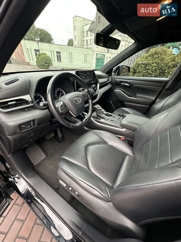 Toyota Highlander 2020