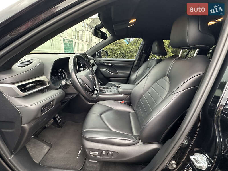 Toyota Highlander 2020