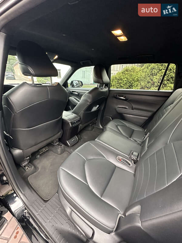 Toyota Highlander 2020