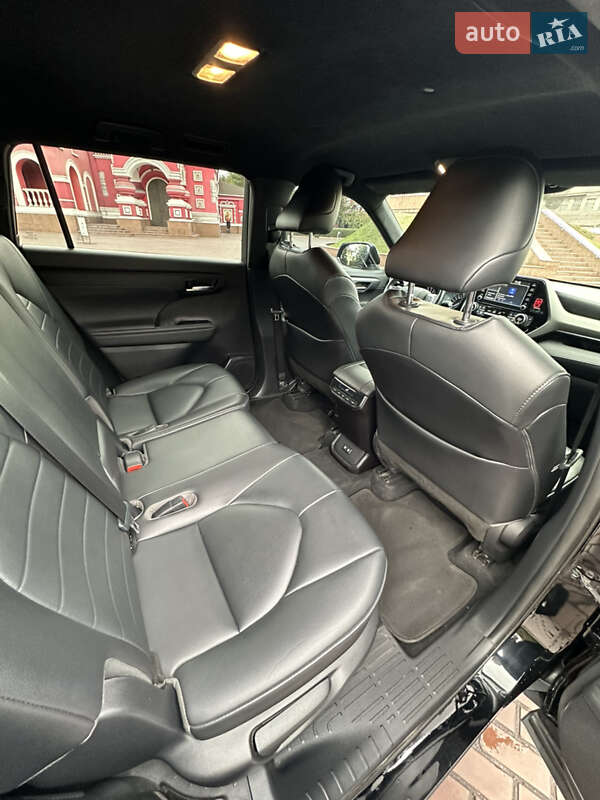 Toyota Highlander 2020