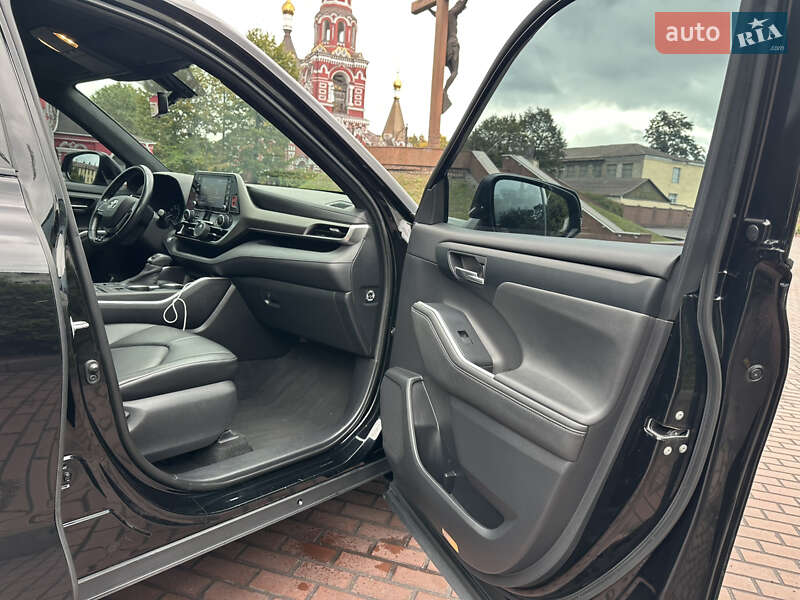 Toyota Highlander 2020