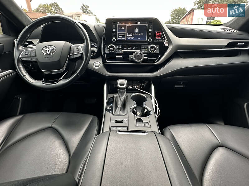 Toyota Highlander 2020