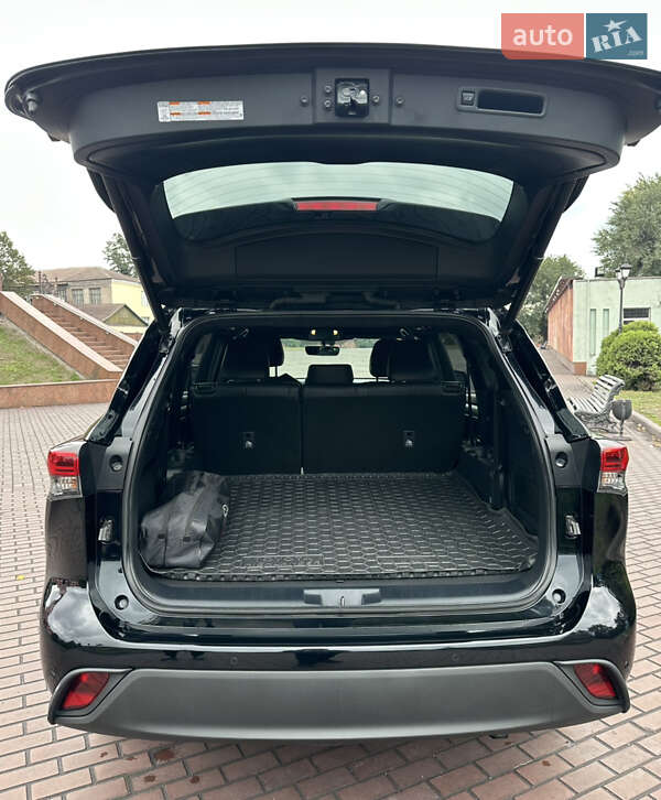 Toyota Highlander 2020