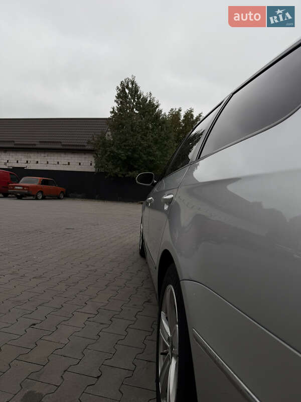 Volkswagen Passat 2010