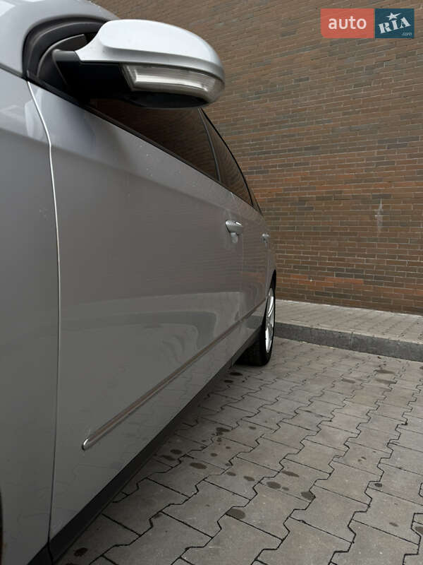 Volkswagen Passat 2010