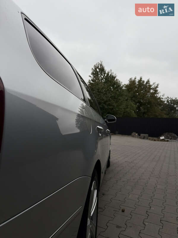 Volkswagen Passat 2010