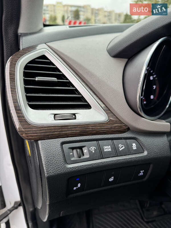 Hyundai Santa FE 2016