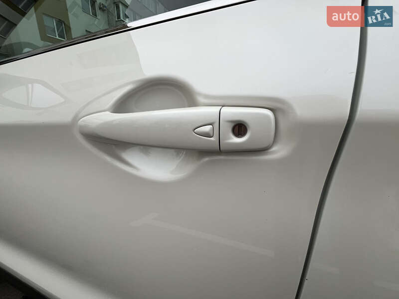 Nissan Rogue Sport 2017