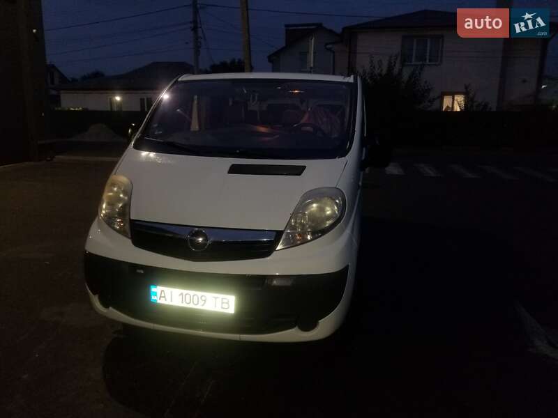 Opel Vivaro 2011