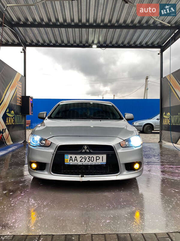 Mitsubishi Lancer 2013