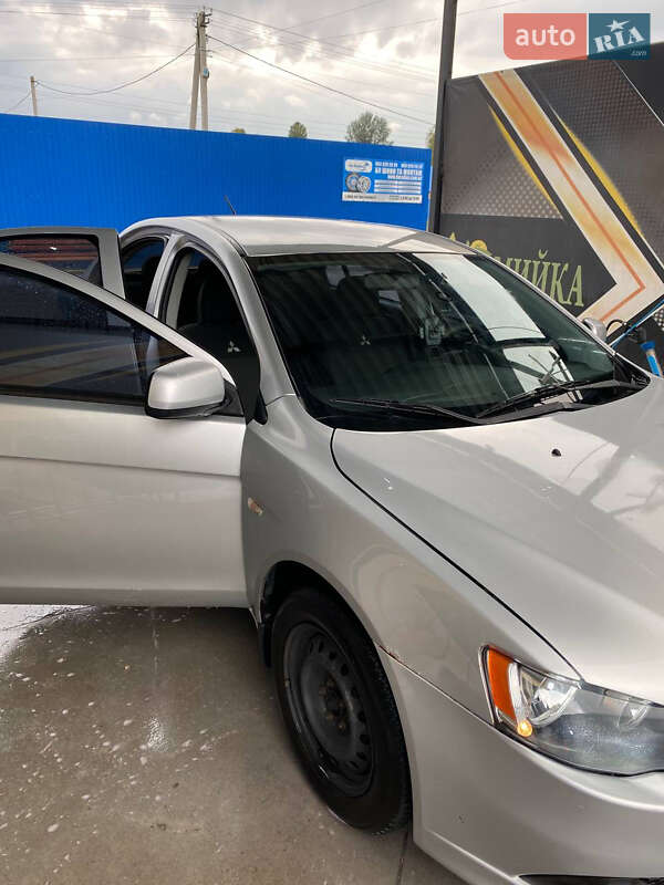 Mitsubishi Lancer 2013