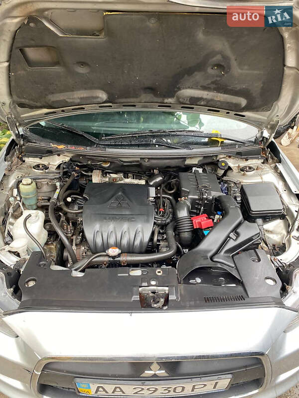 Mitsubishi Lancer 2013