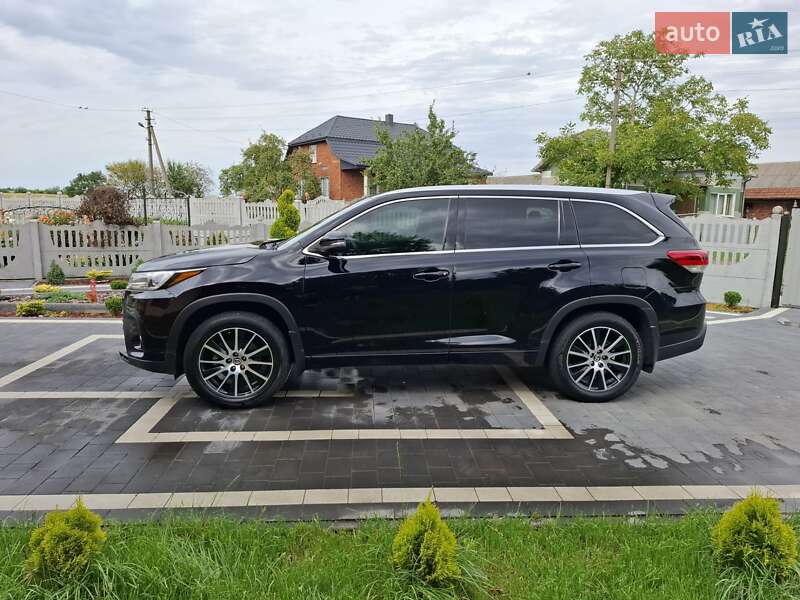 Toyota Highlander 2019