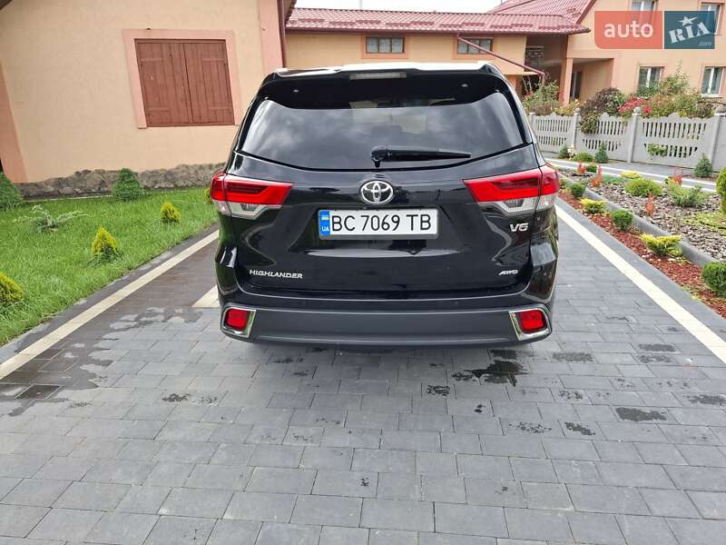 Toyota Highlander 2019