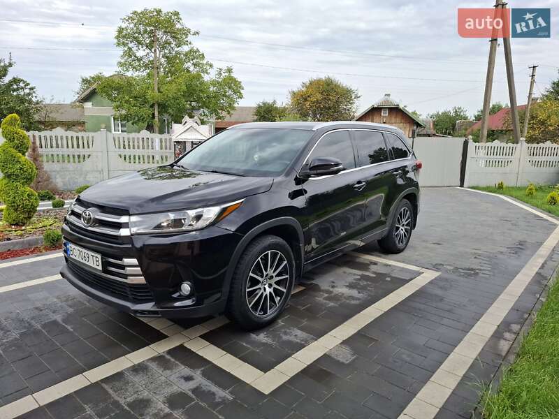 Toyota Highlander 2019