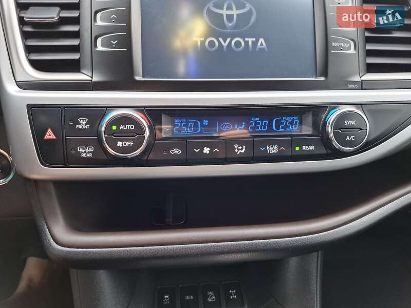 Toyota Highlander 2019