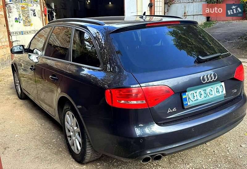 Audi A4 2014