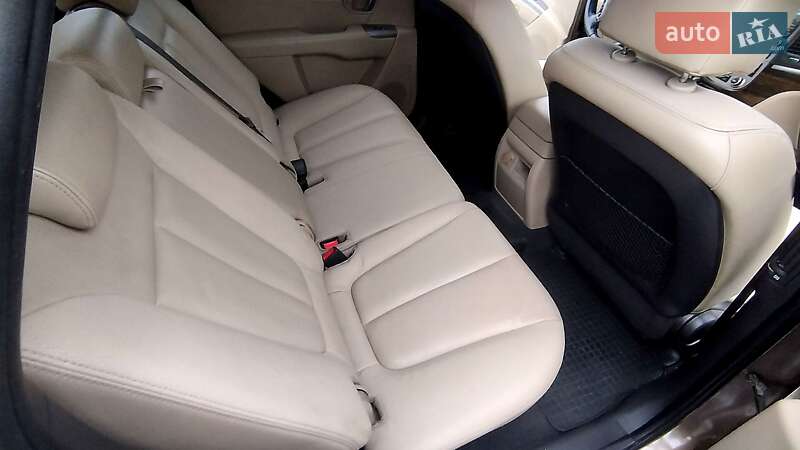 Hyundai Santa FE 2011