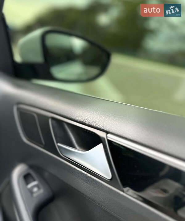 Volkswagen Jetta 2014