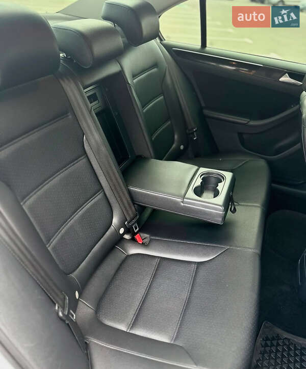 Volkswagen Jetta 2014