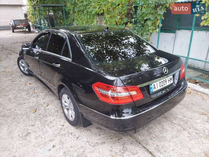 Mercedes-Benz E-Class 2010