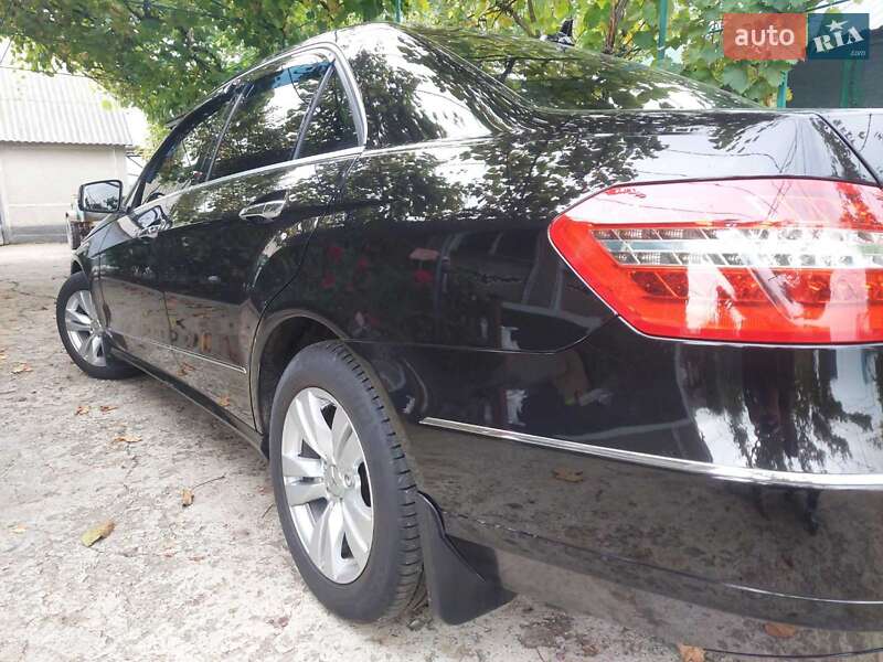 Mercedes-Benz E-Class 2010