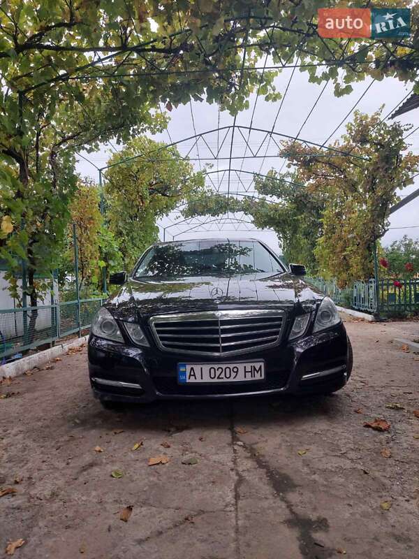 Mercedes-Benz E-Class 2010