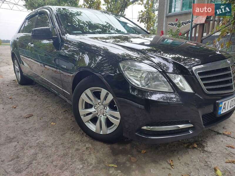 Mercedes-Benz E-Class 2010