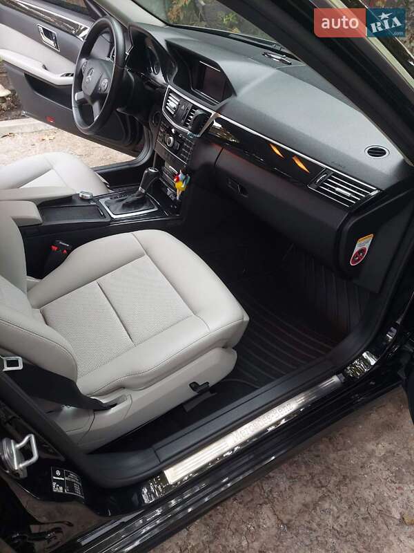 Mercedes-Benz E-Class 2010