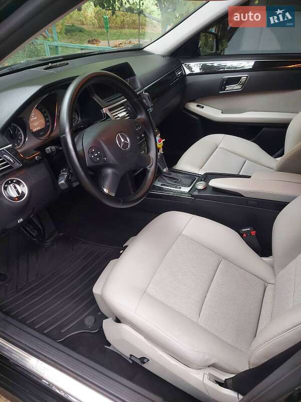 Mercedes-Benz E-Class 2010