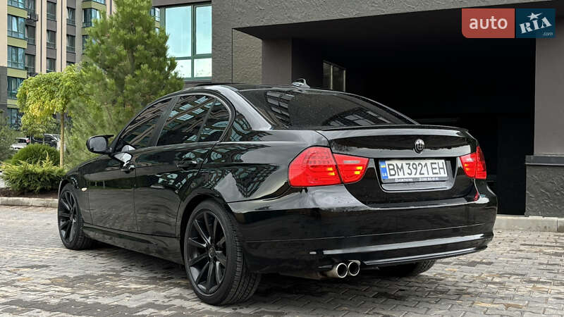 BMW 3 Series 2011