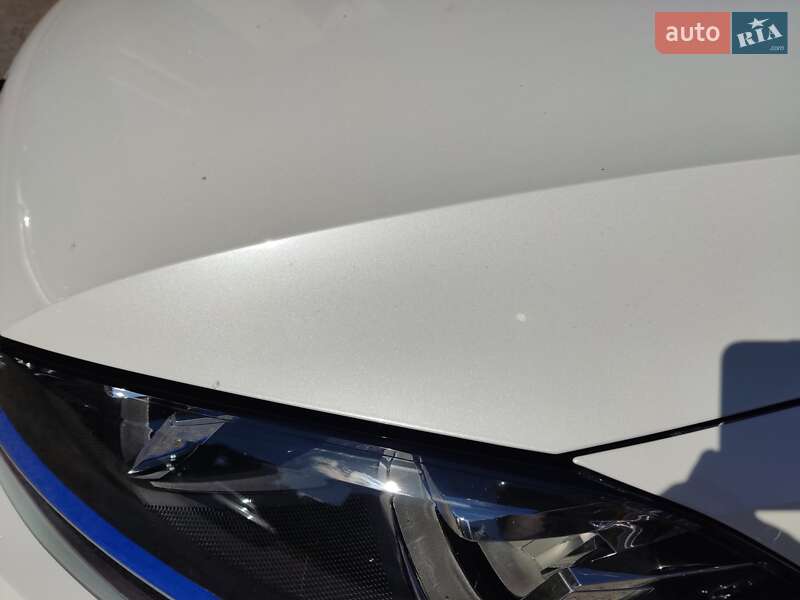 Volkswagen e-Golf 2014