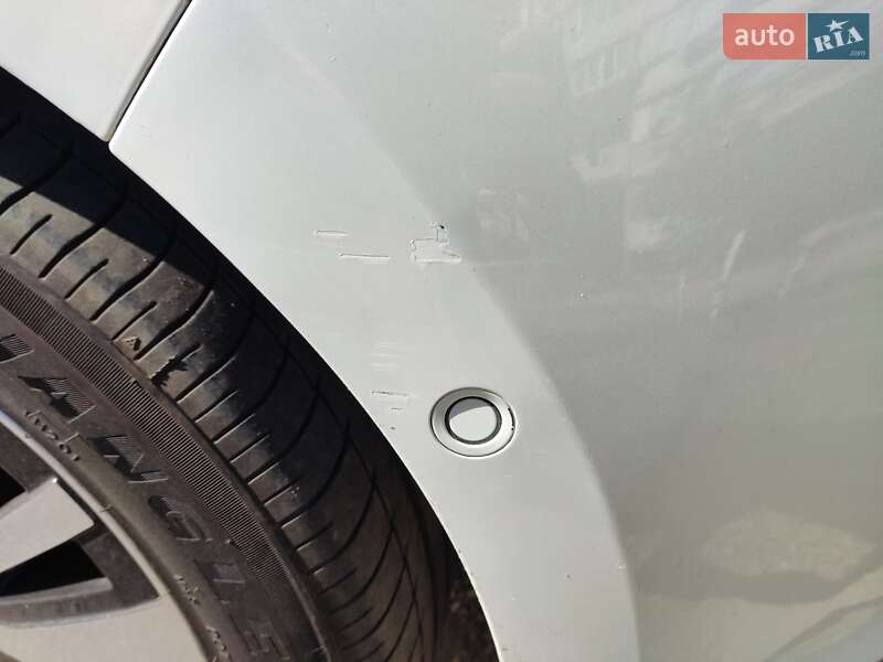 Volkswagen e-Golf 2014