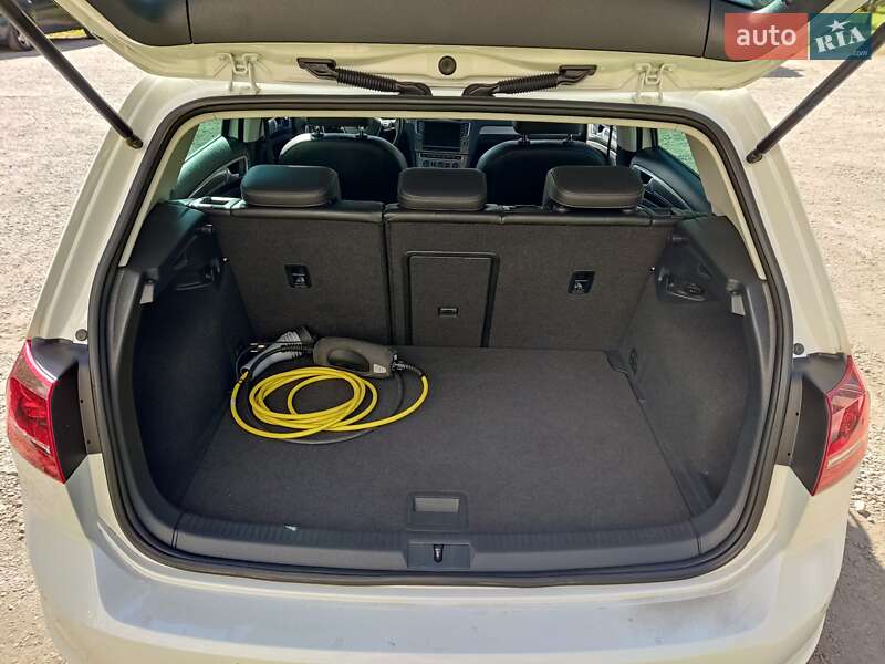 Volkswagen e-Golf 2014