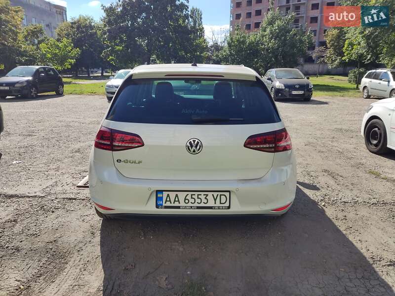 Volkswagen e-Golf 2014