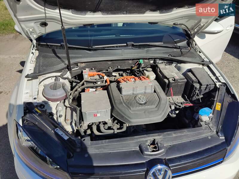 Volkswagen e-Golf 2014