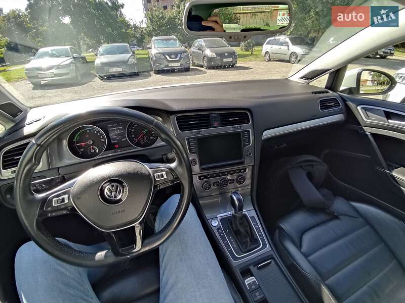Volkswagen e-Golf 2014