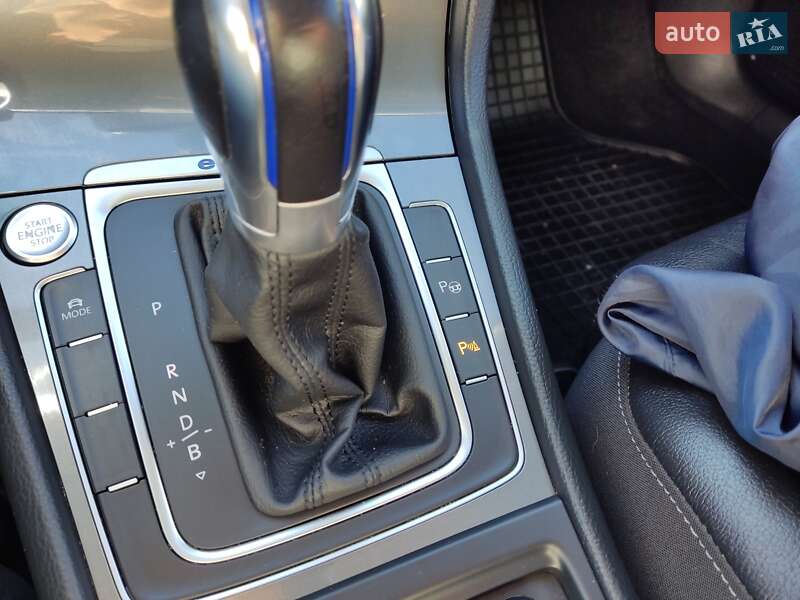 Volkswagen e-Golf 2014