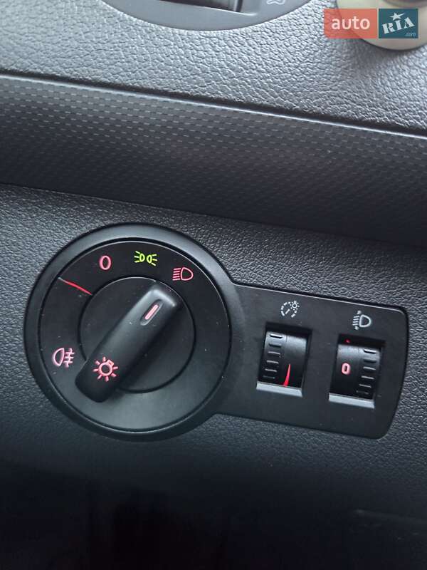 Volkswagen Caddy 2012