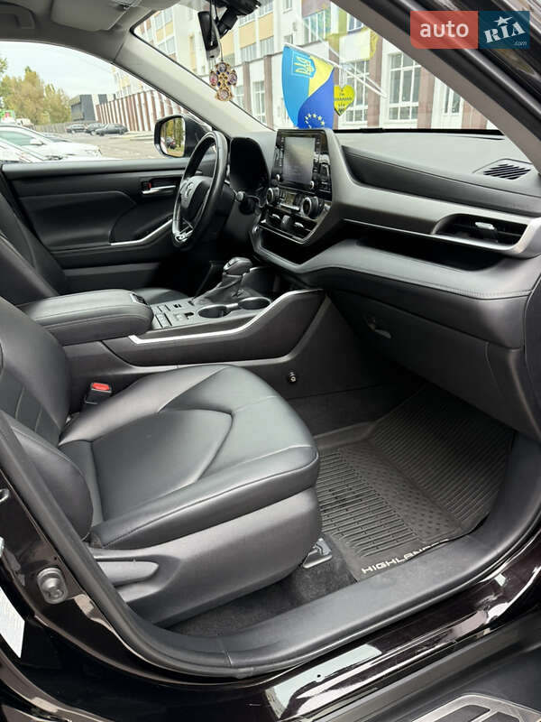 Toyota Highlander 2020