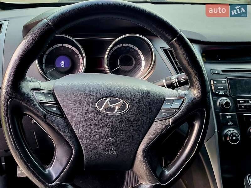Hyundai Sonata 2013