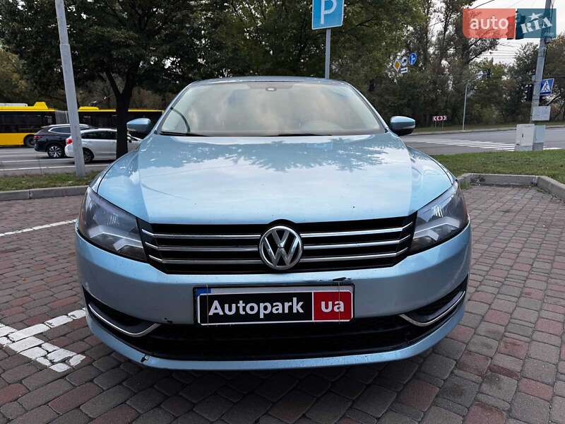 Volkswagen Passat 2012