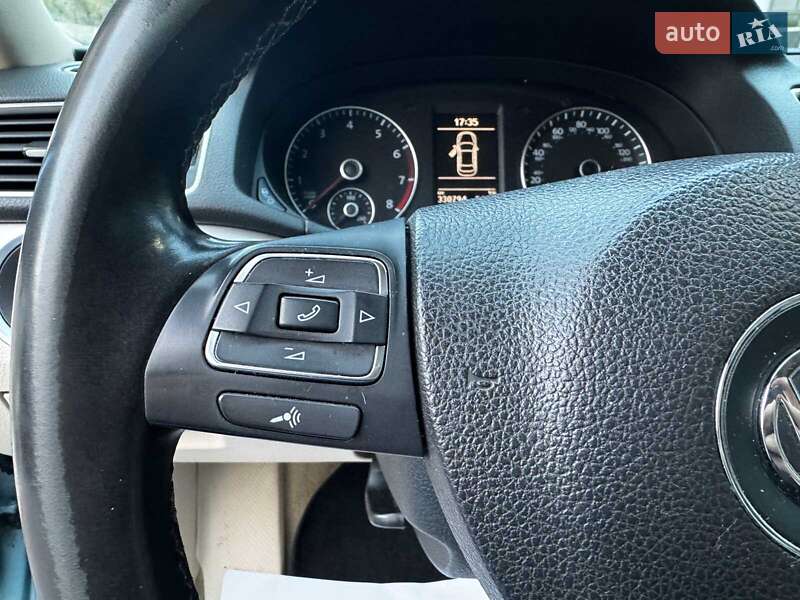 Volkswagen Passat 2012