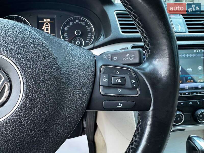 Volkswagen Passat 2012