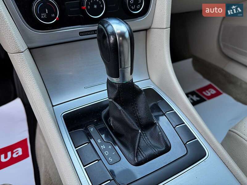 Volkswagen Passat 2012