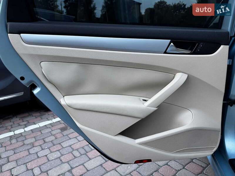 Volkswagen Passat 2012