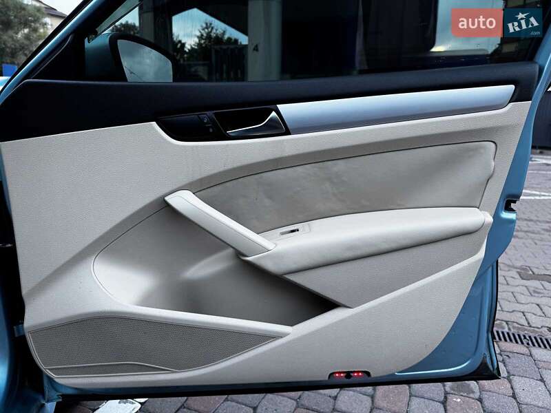 Volkswagen Passat 2012